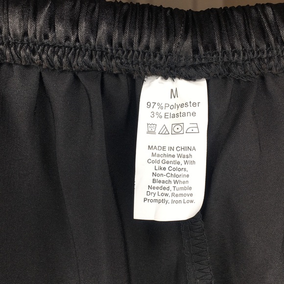 Silky Shortie PJs/Loungers - Picture 5 of 5